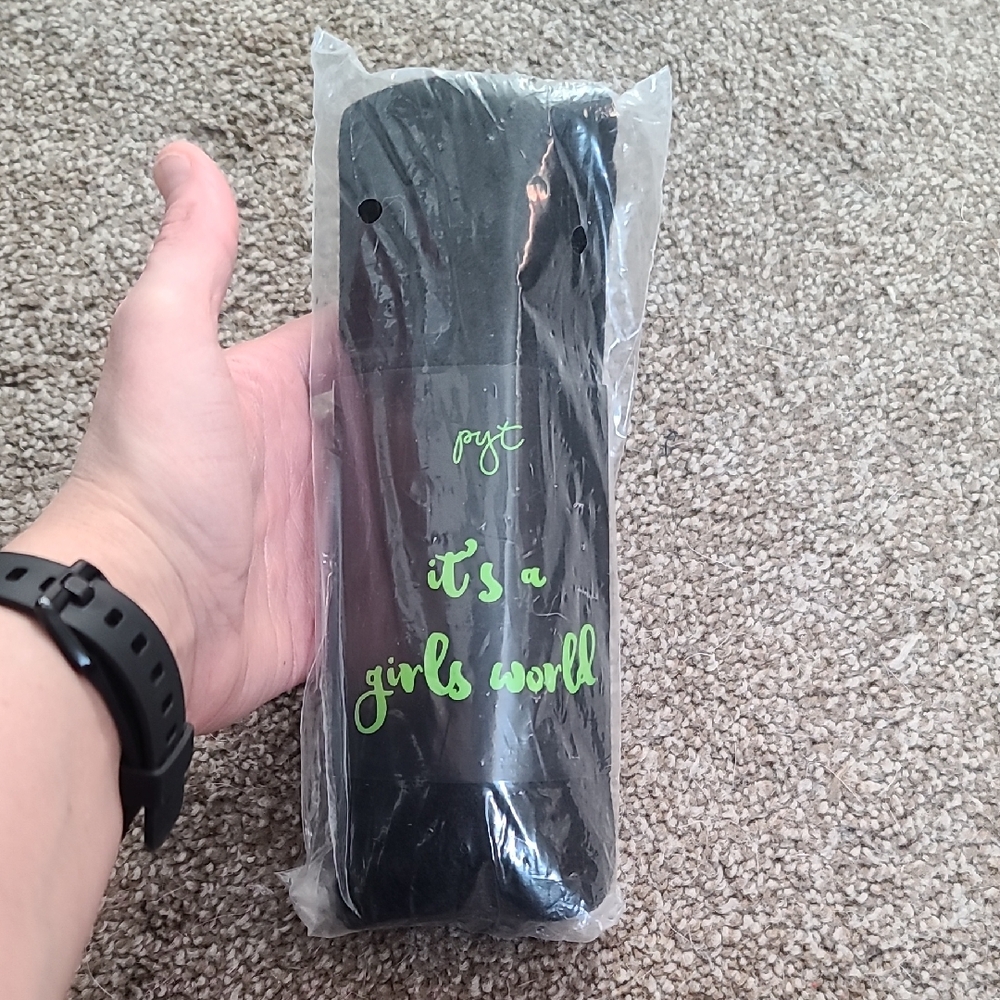 New In Package Pyt Mini Travel Ceramic Styling Tool